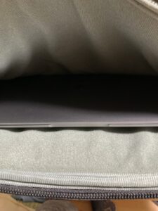 実際にMacBook Airを入れたところ